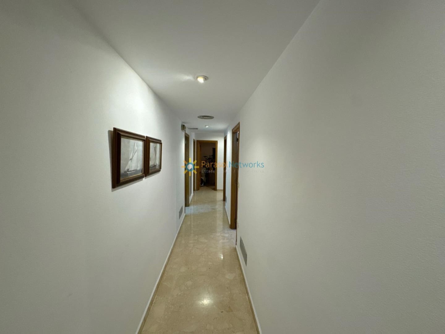 8 quarto Comercial para venda em Oliva - 175 000 € (Ref: 10036236)