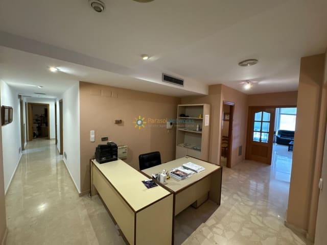 8 quarto Comercial para venda em Oliva Pueblo, Oliva - 175 000 € (Ref: 10036236)