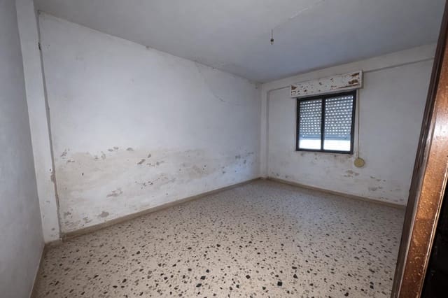 3 bedroom Villa for sale in L'Olleria - € 60,000 (Ref: 10039444)