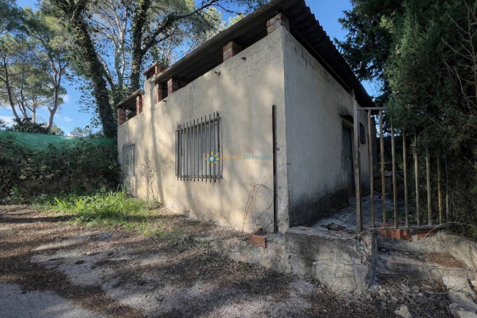 3 bedroom Villa for sale in L'Olleria - € 60,000 (Ref: 10039444)