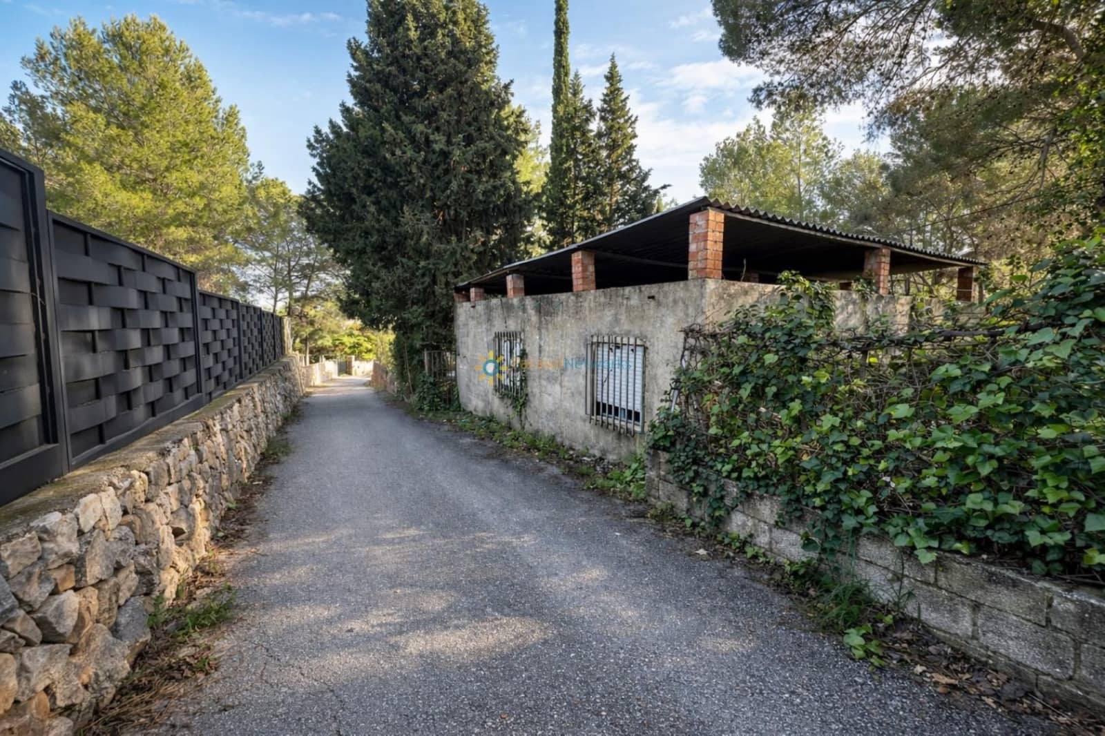 3 bedroom Villa for sale in L'Olleria - € 60,000 (Ref: 10039444)