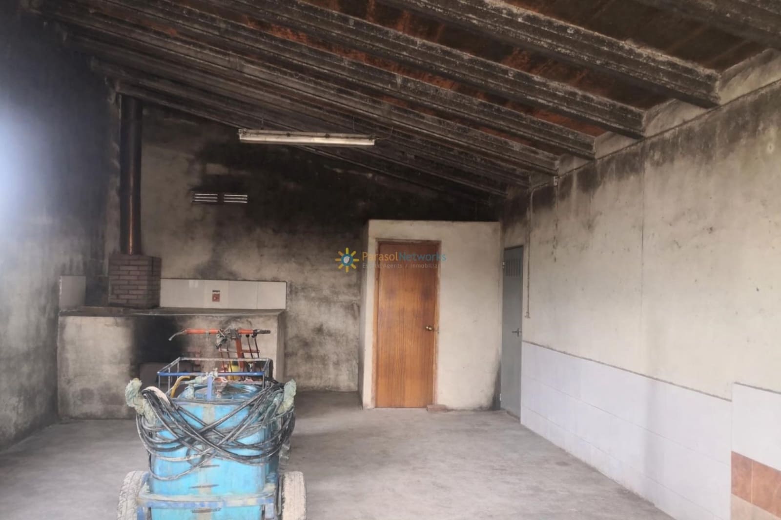 Villa te koop in Beniganim met garage - € 88.000 (Ref: 10042200)