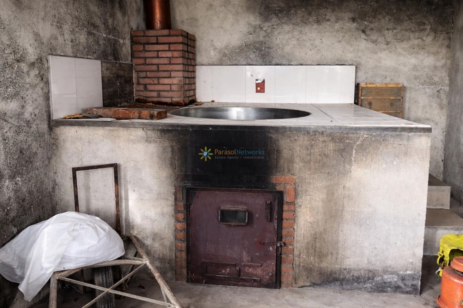 Villa te koop in Beniganim met garage - € 88.000 (Ref: 10042200)