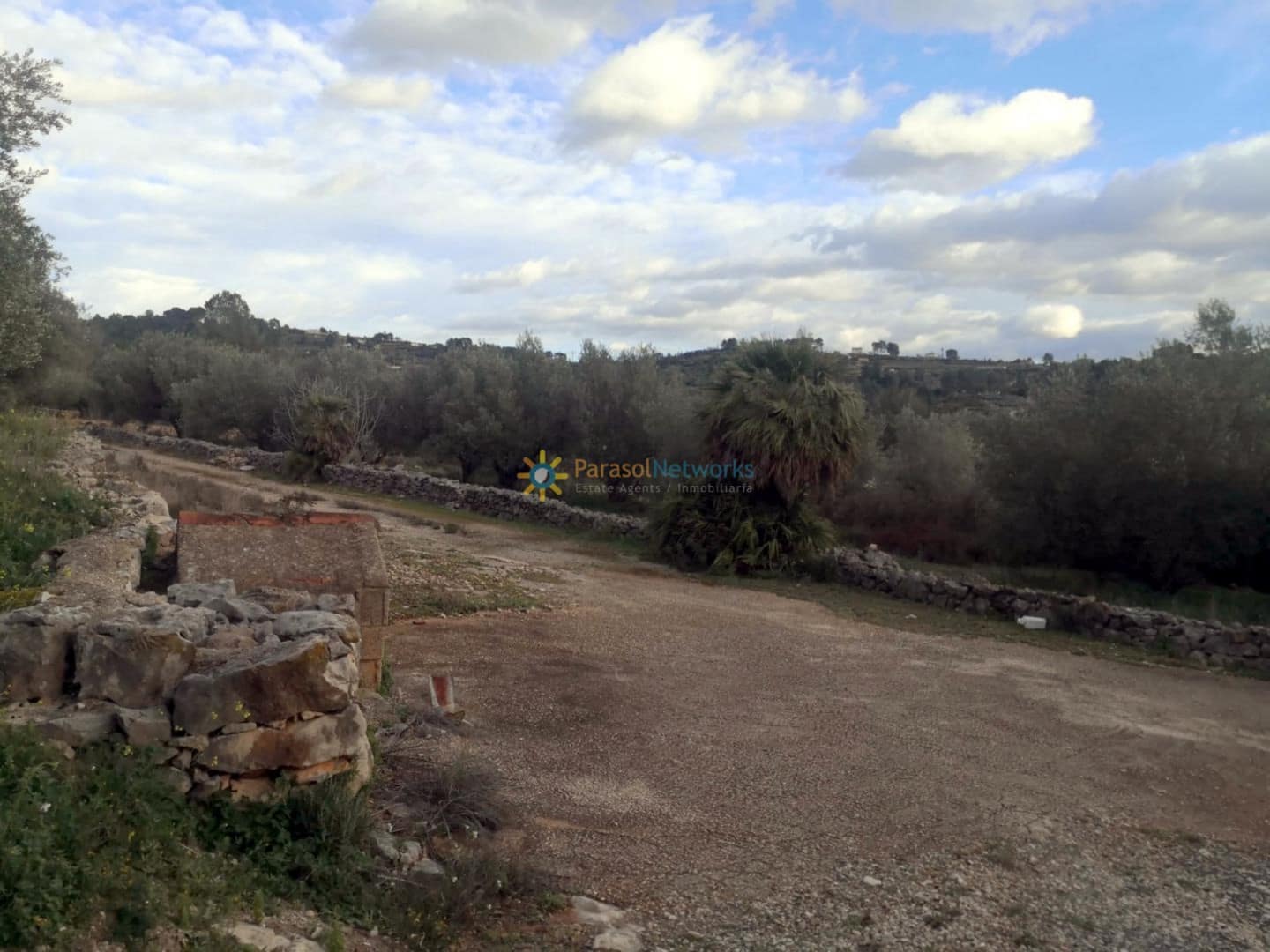Ubebygd land til salgs i Beniganim - € 75 000 (Ref: 10061027)