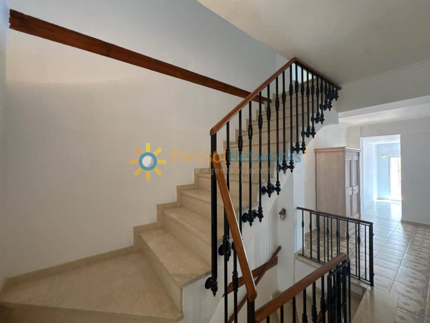 Casa de 4 habitaciones en Ador en alquiler con garaje - 950 € (Ref: 10074678)