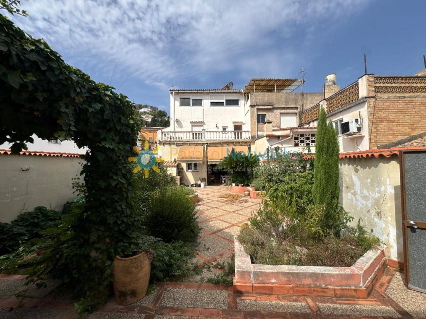 Casa de 4 habitaciones en Ador en alquiler con garaje - 950 € (Ref: 10074678)