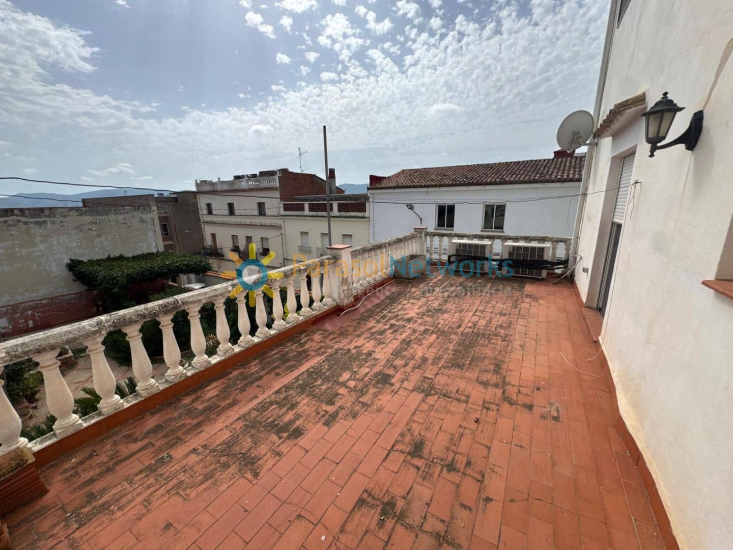 Casa de 4 habitaciones en Ador en alquiler con garaje - 950 € (Ref: 10074678)