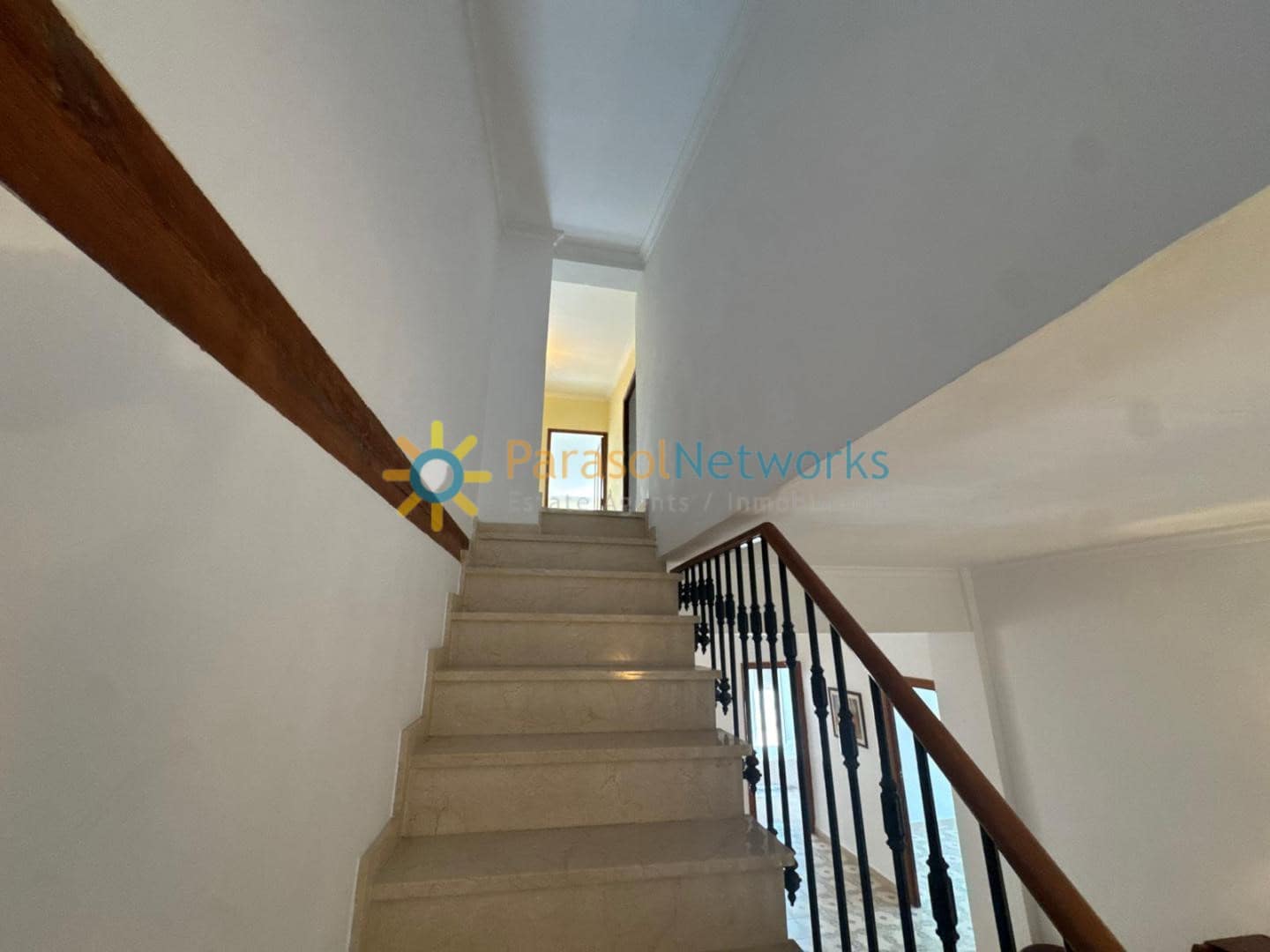 Casa de 4 habitaciones en Ador en alquiler con garaje - 950 € (Ref: 10074678)