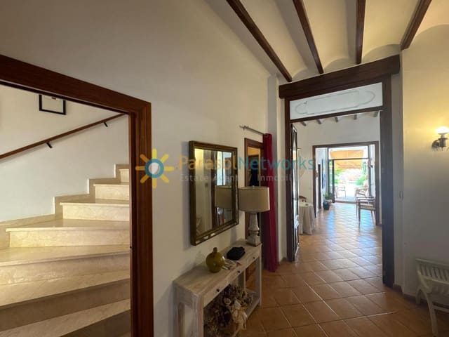 4 bedroom Townhouse for rent in Ador with garage - € 950 (Ref: 10074678)