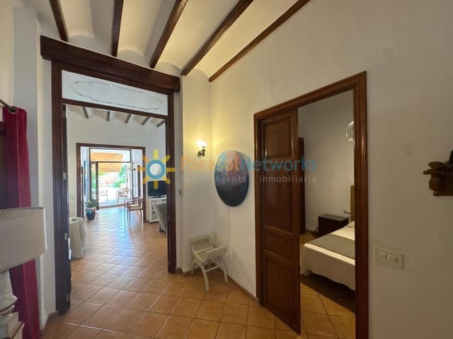 4 bedroom Townhouse for rent in Ador with garage - € 950 (Ref: 10074678)
