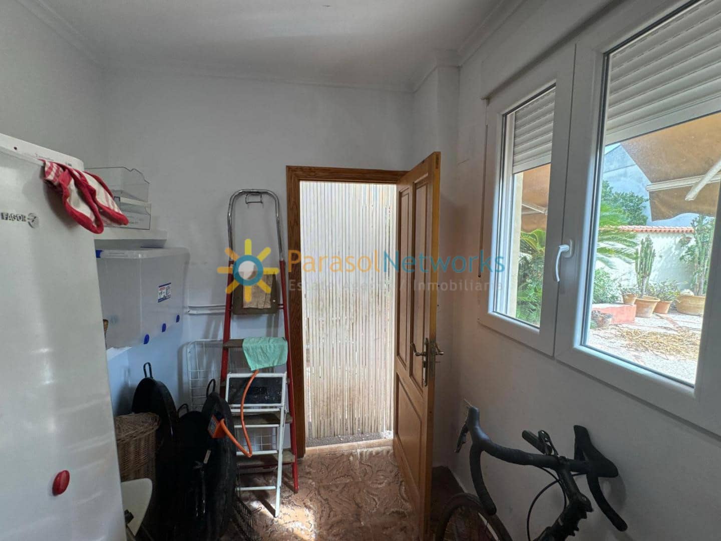 Casa de 4 habitaciones en Ador en alquiler con garaje - 950 € (Ref: 10074678)