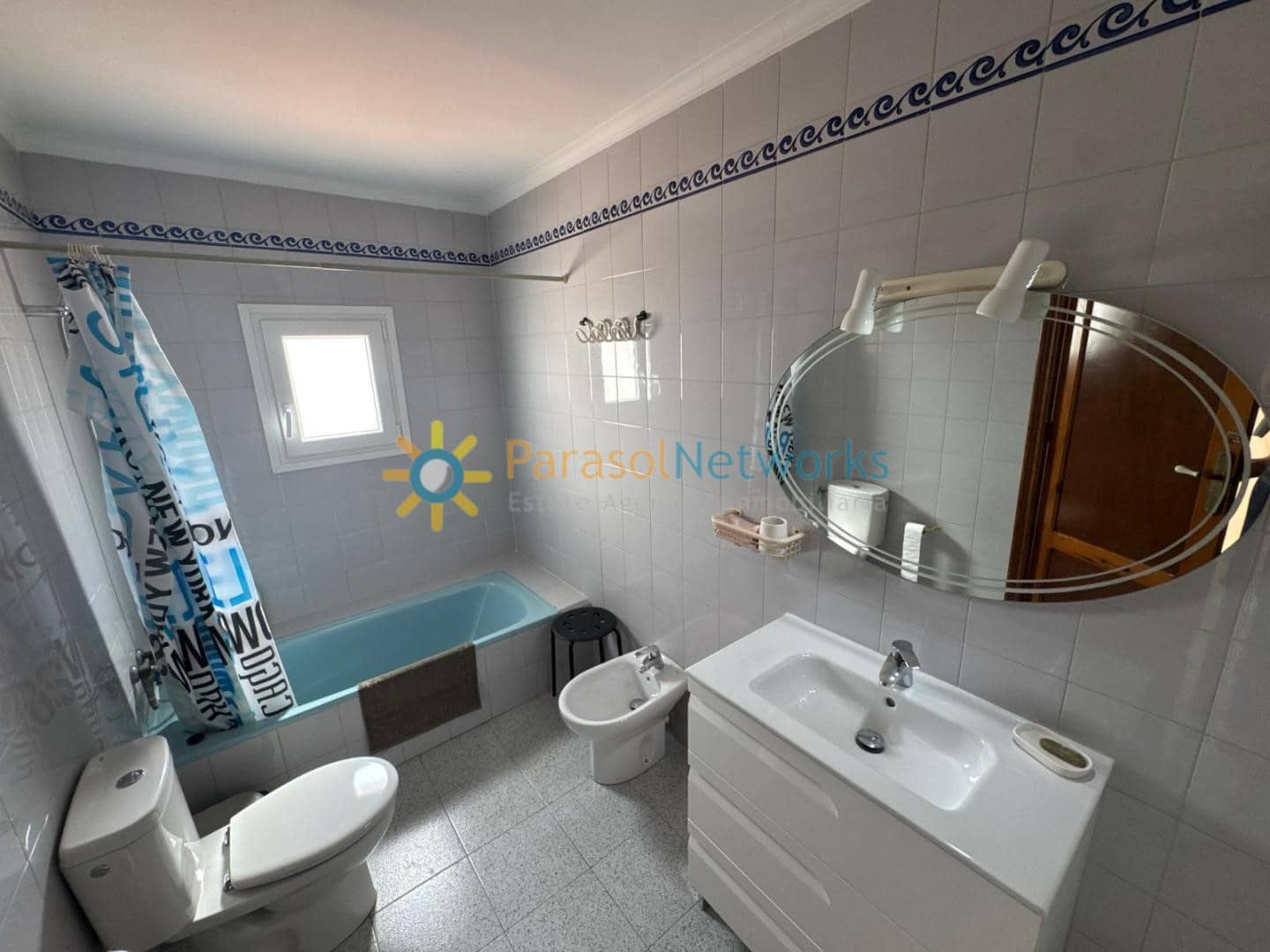 Casa de 4 habitaciones en Ador en alquiler con garaje - 950 € (Ref: 10074678)
