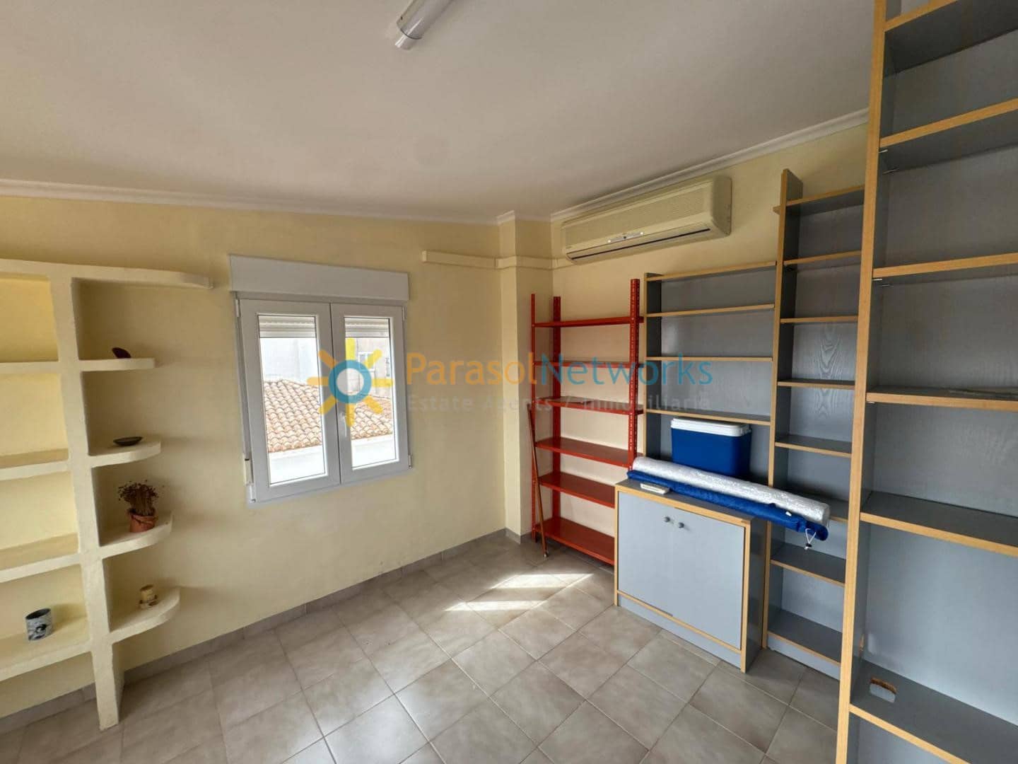 Casa de 4 habitaciones en Ador en alquiler con garaje - 950 € (Ref: 10074678)