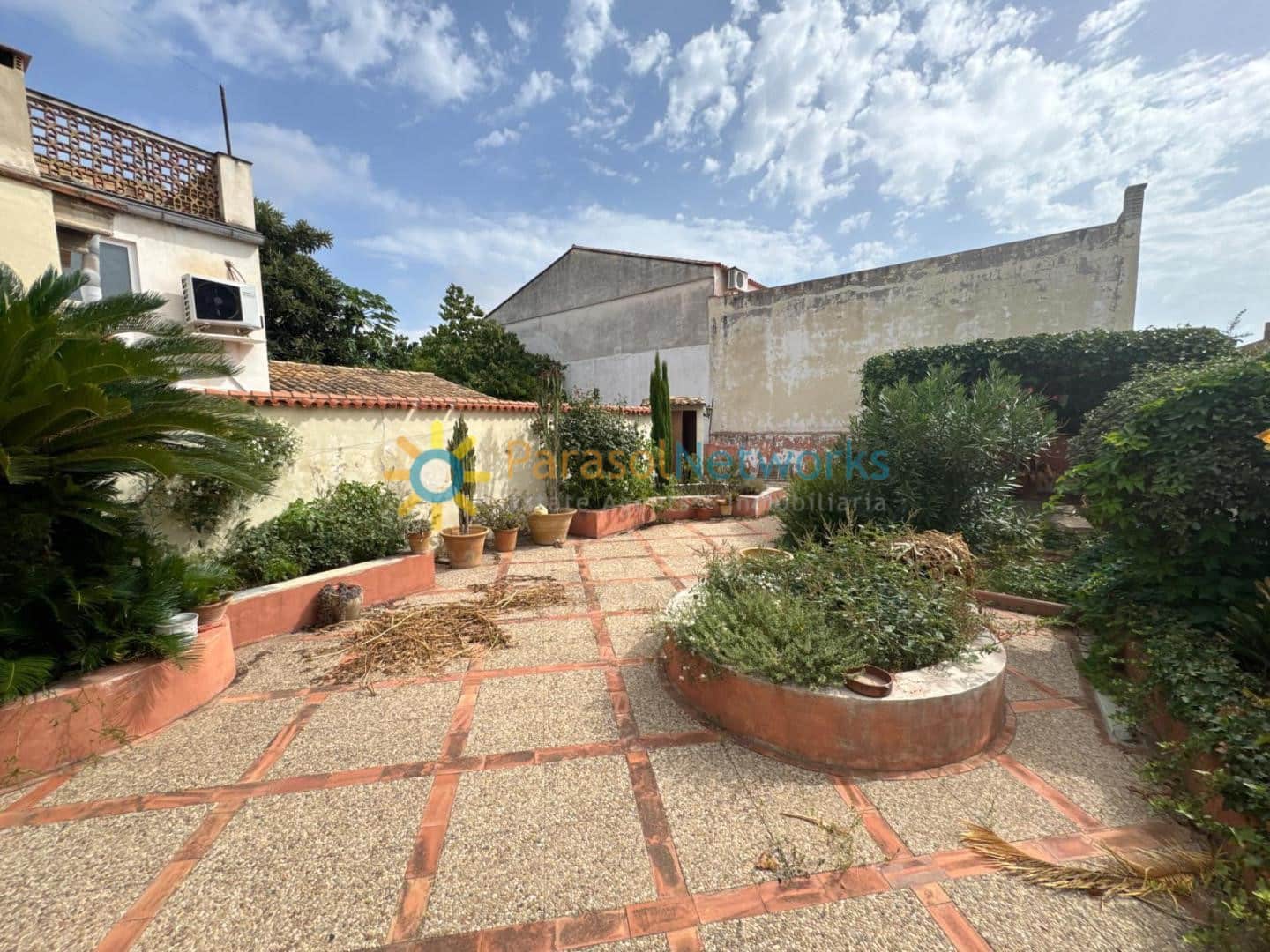 Casa de 4 habitaciones en Ador en alquiler con garaje - 950 € (Ref: 10074678)