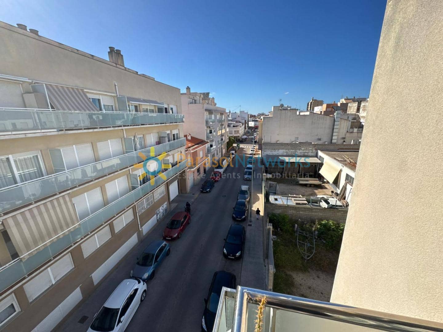 3 soveværelse Lejlighed til leje i Oliva med garage - € 800 (Ref: 10077260)