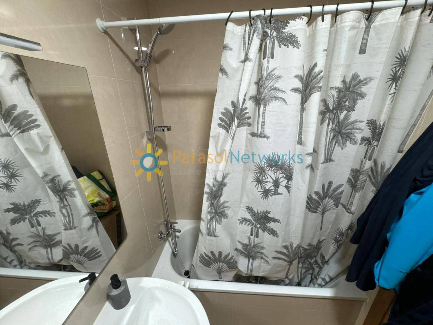 3 soveværelse Lejlighed til leje i Oliva med garage - € 800 (Ref: 10077260)