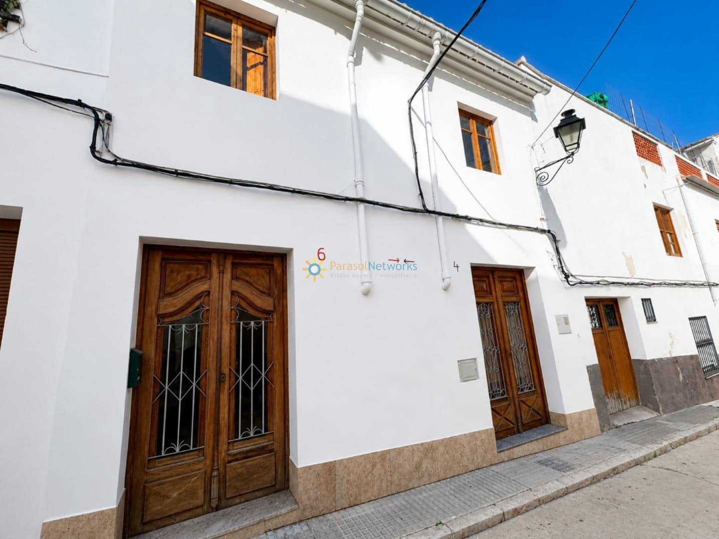 Casa de 5 habitaciones en Oliva en venta - 245.000 € (Ref: 10088418)