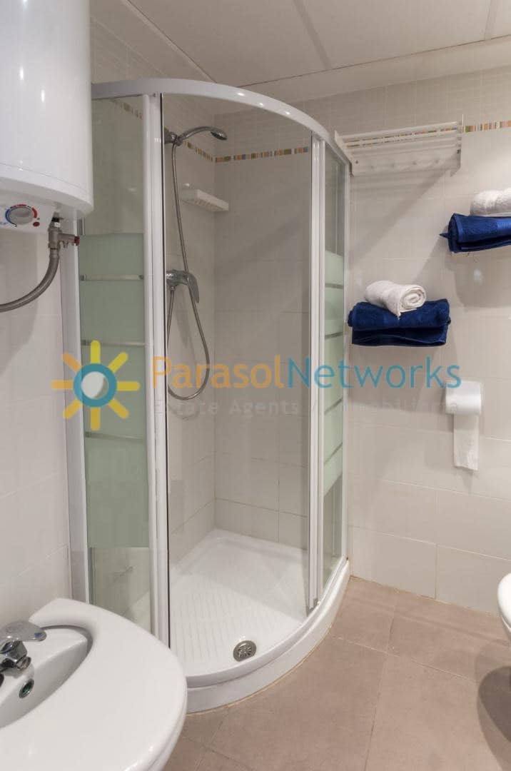 2 Zimmer Doppelhaus zu vermieten in Oliva mit Pool Garage - 950 € (Ref: 10093966)