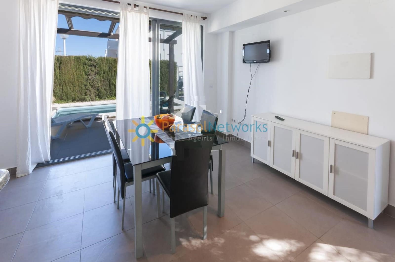 2 Zimmer Doppelhaus zu vermieten in Oliva mit Pool Garage - 950 € (Ref: 10093966)