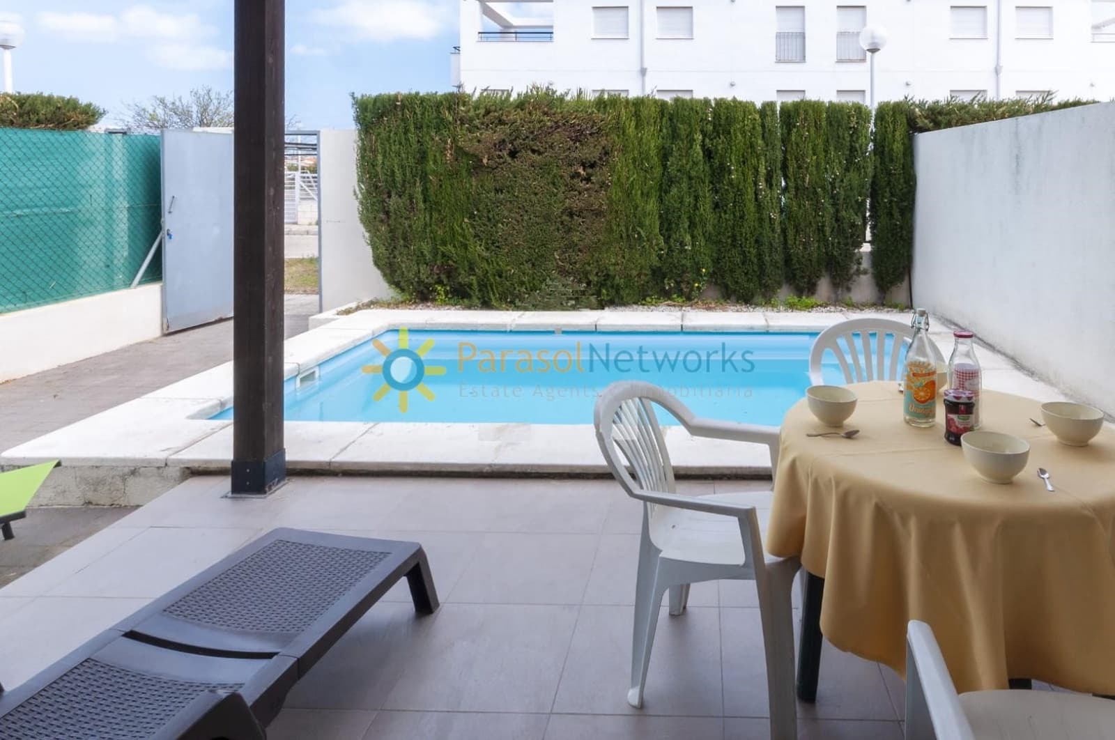 2 Zimmer Doppelhaus zu vermieten in Oliva mit Pool Garage - 950 € (Ref: 10093966)