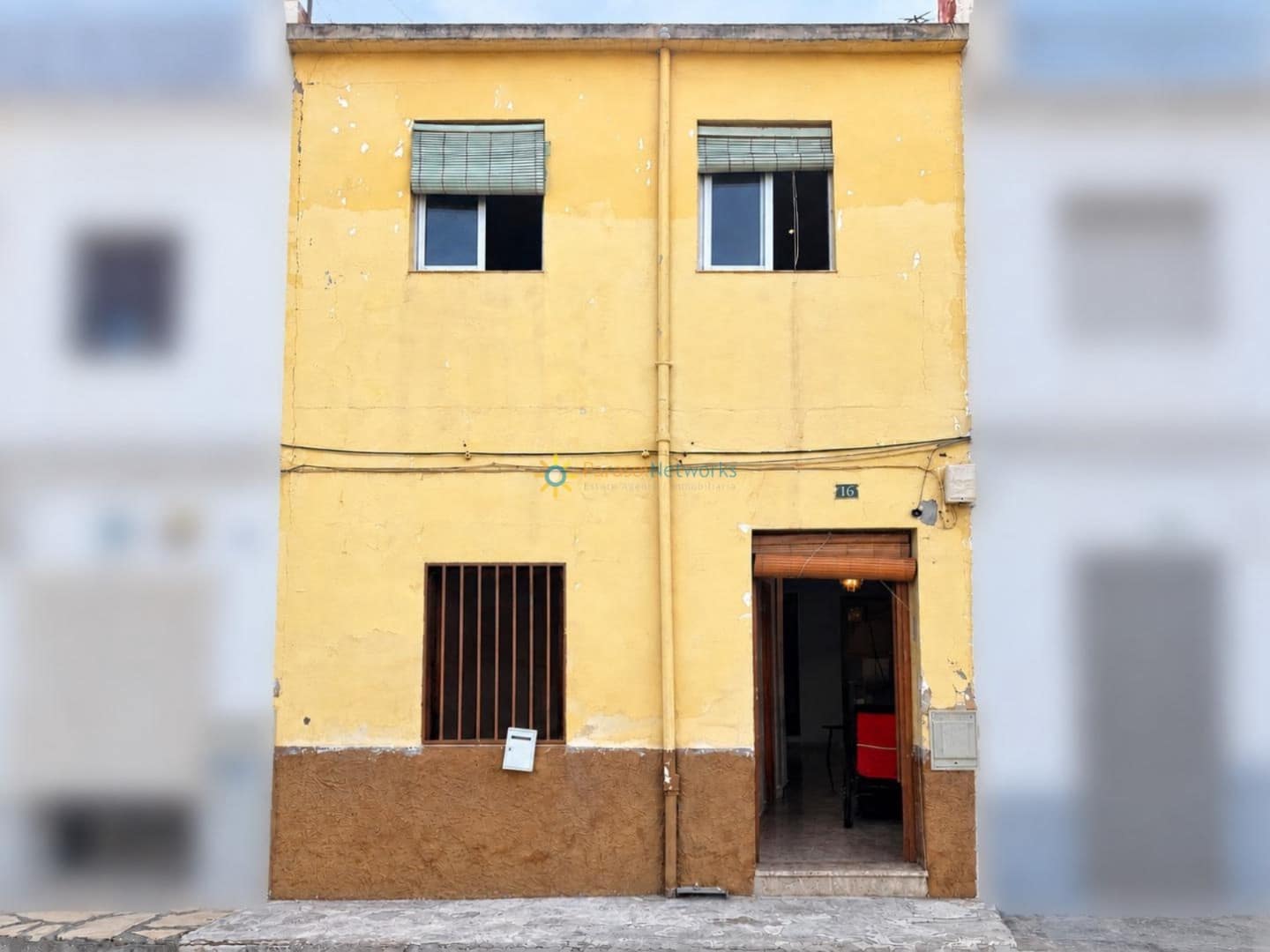 4 bedroom Townhouse for sale in Oliva - € 125,000 (Ref: 10100998)