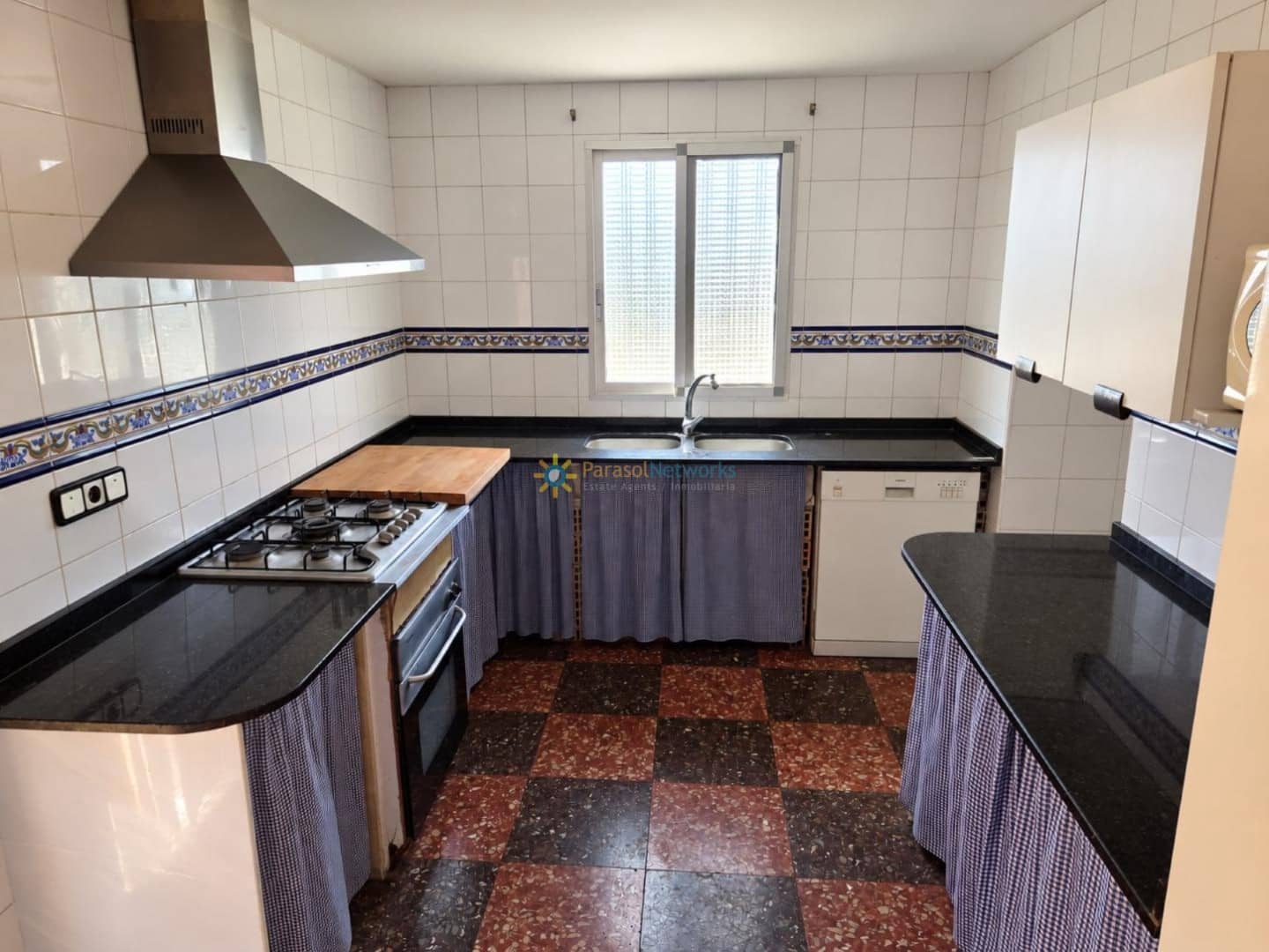 5 soveværelse Villa til salg i Beniganim med swimmingpool garage - € 499.000 (Ref: 10120861)