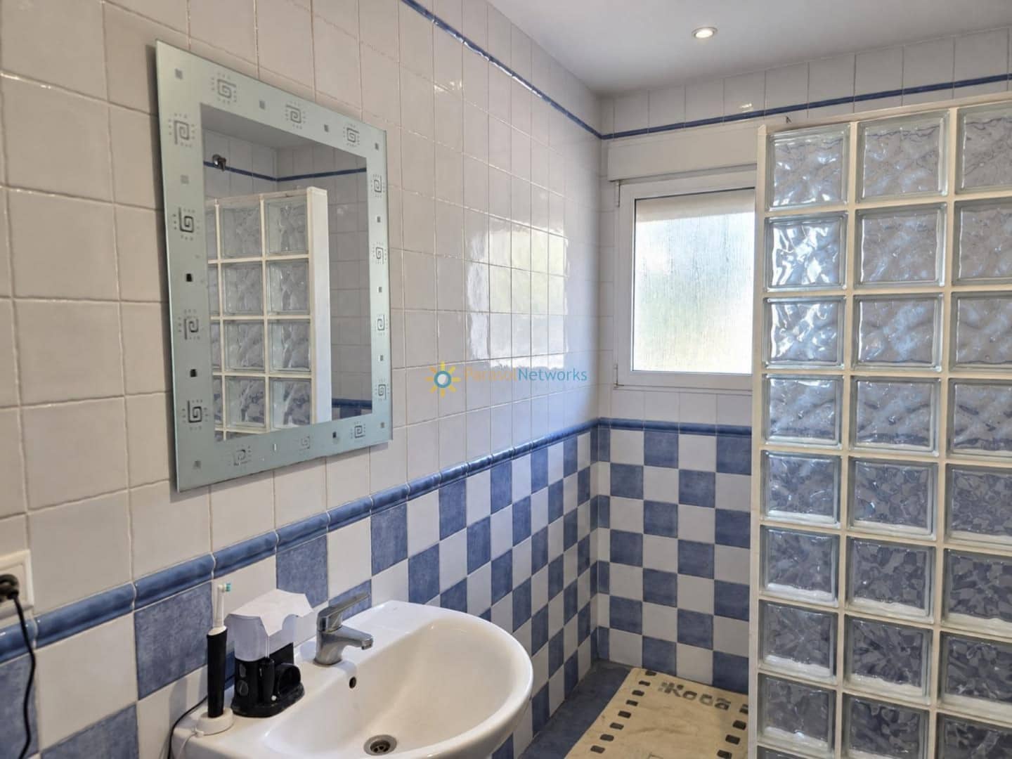 5 soveværelse Villa til salg i Beniganim med swimmingpool garage - € 499.000 (Ref: 10120861)