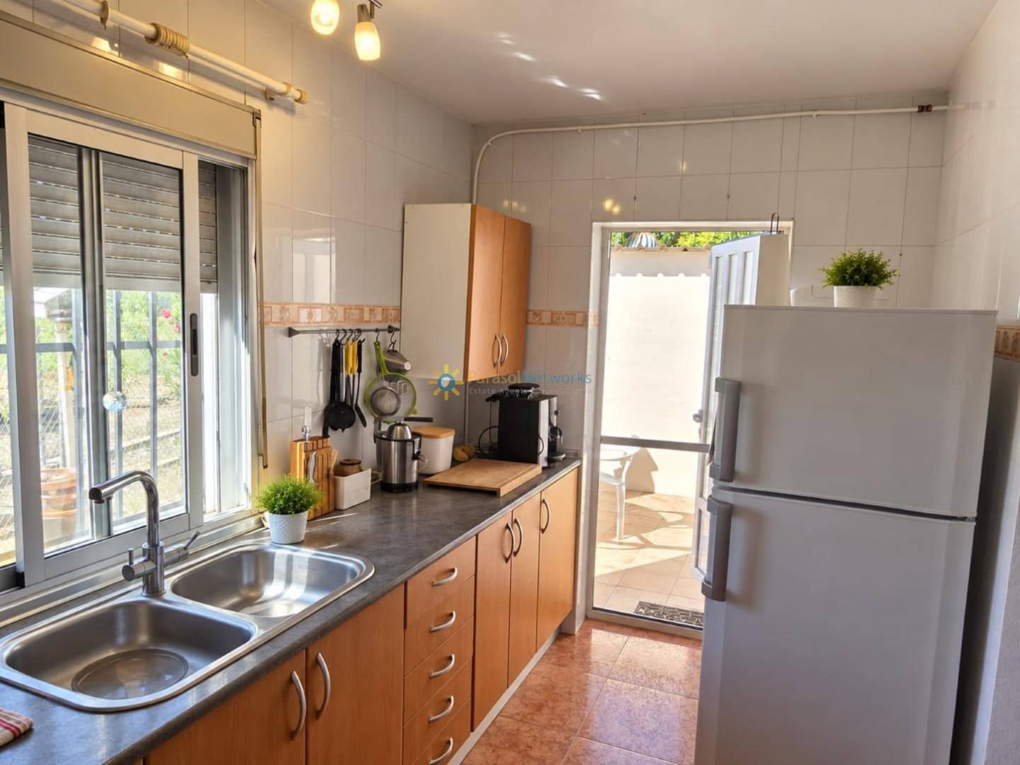2 bedroom Villa for sale in Oliva with garage - € 250,000 (Ref: 10130559)