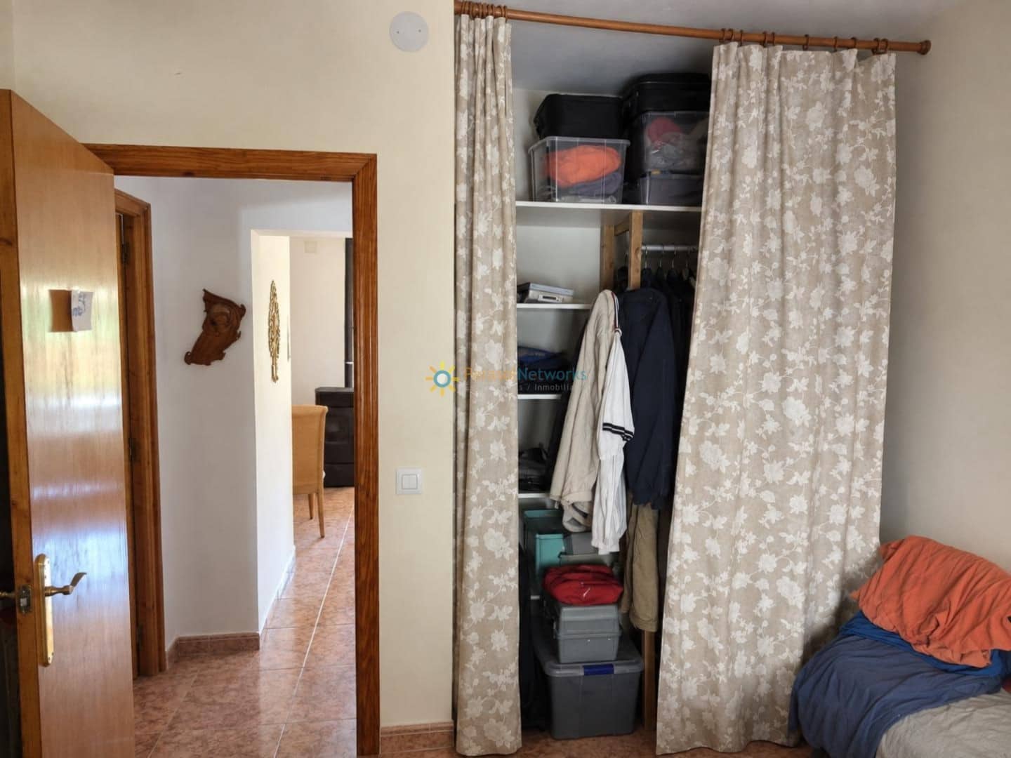 2 bedroom Villa for sale in Oliva with garage - € 250,000 (Ref: 10130559)