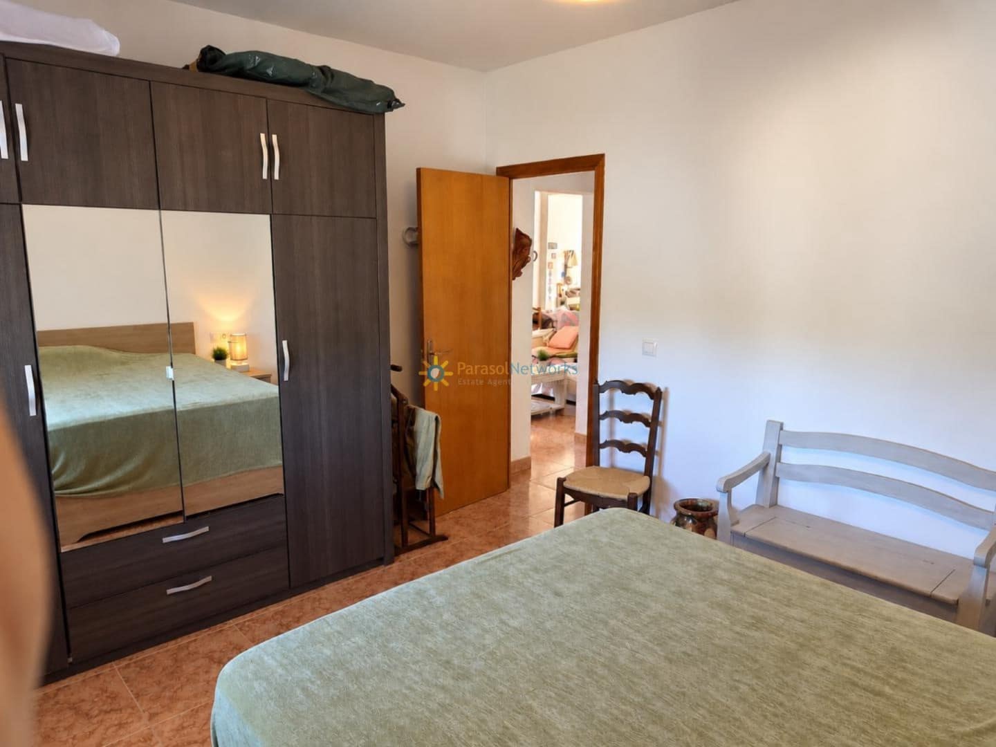 2 bedroom Villa for sale in Oliva with garage - € 250,000 (Ref: 10130559)