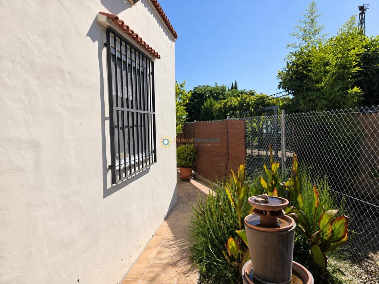 2 bedroom Villa for sale in Oliva with garage - € 250,000 (Ref: 10130559)