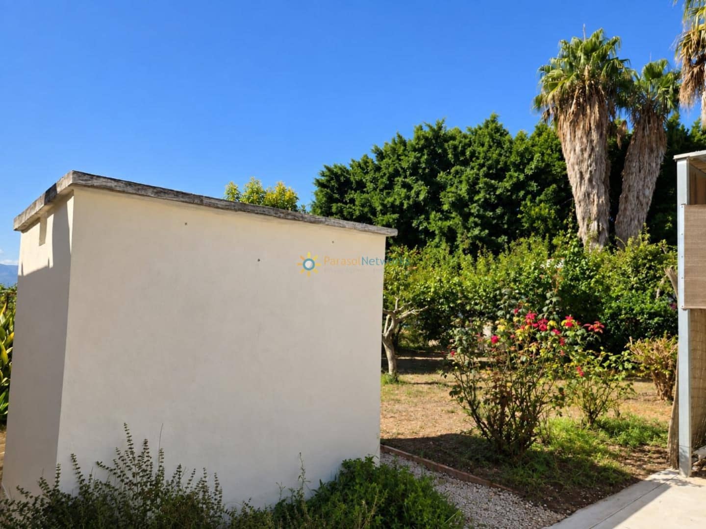 2 bedroom Villa for sale in Oliva with garage - € 250,000 (Ref: 10130559)