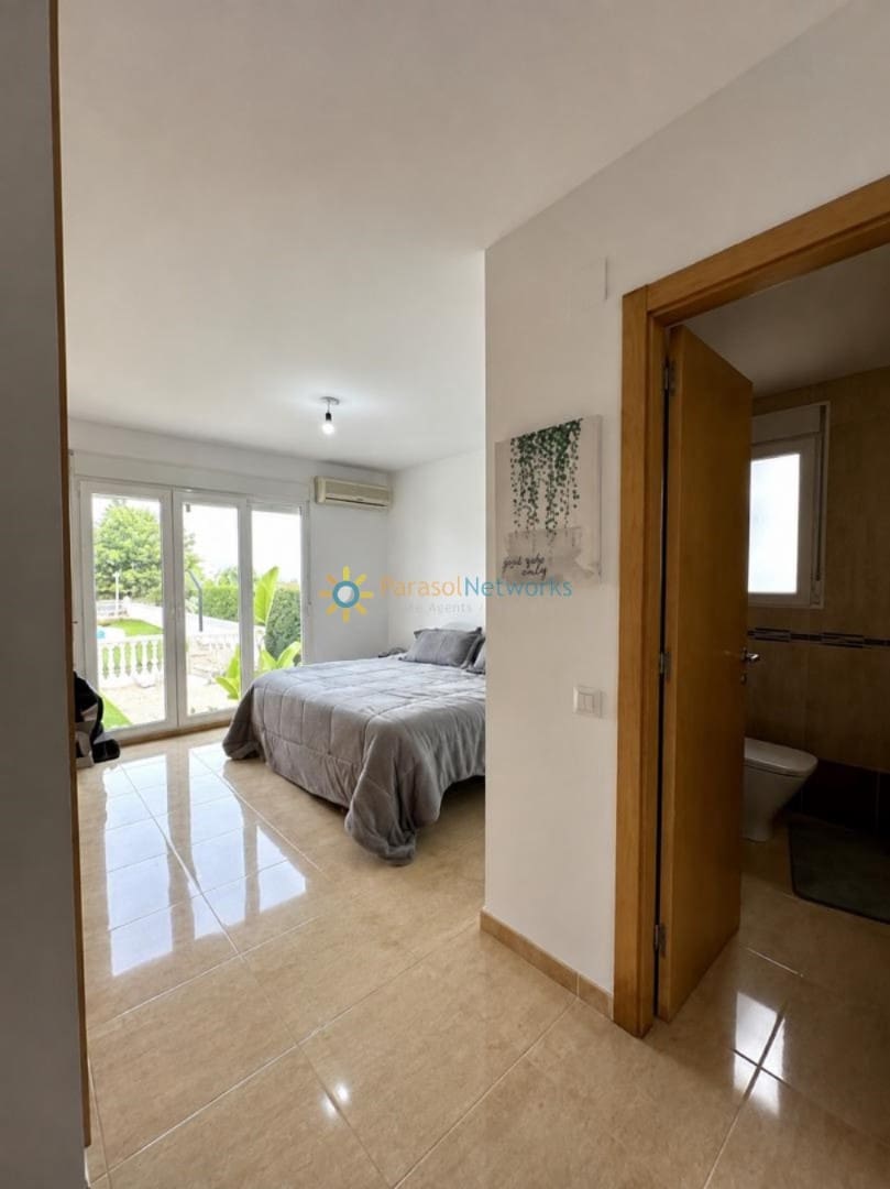 5 soveværelse Villa til salg i Ontinyent med swimmingpool garage - € 439.000 (Ref: 10136389)