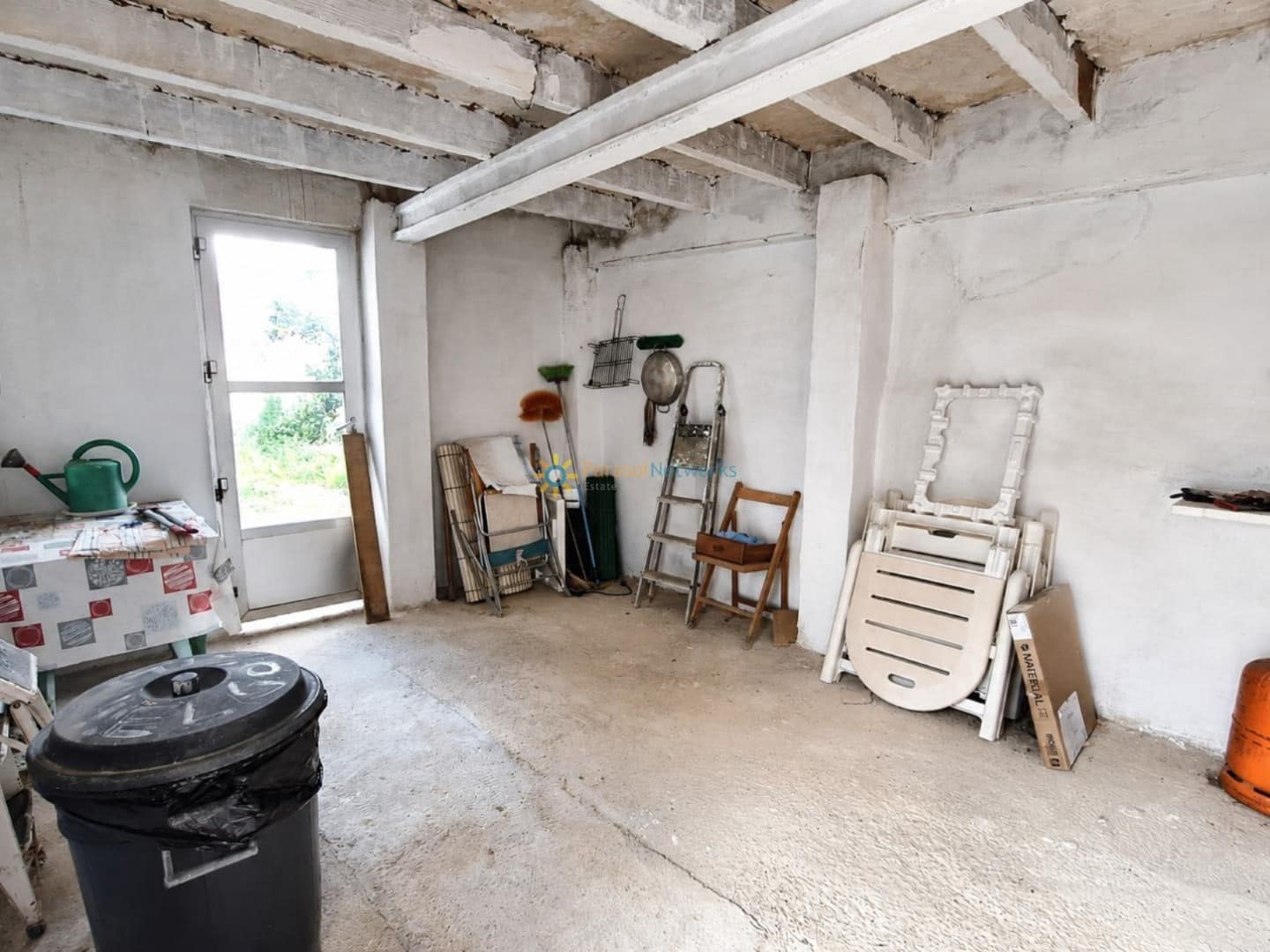 5 bedroom Townhouse for sale in Montaverner with garage - € 92,000 (Ref: 10169045)