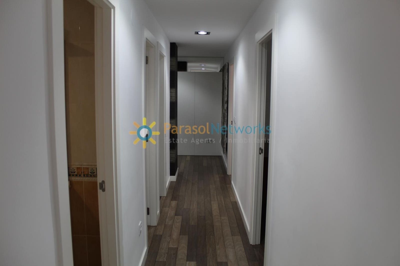 2 soveværelse Lejlighed til leje i Oliva - € 750 (Ref: 8727997)