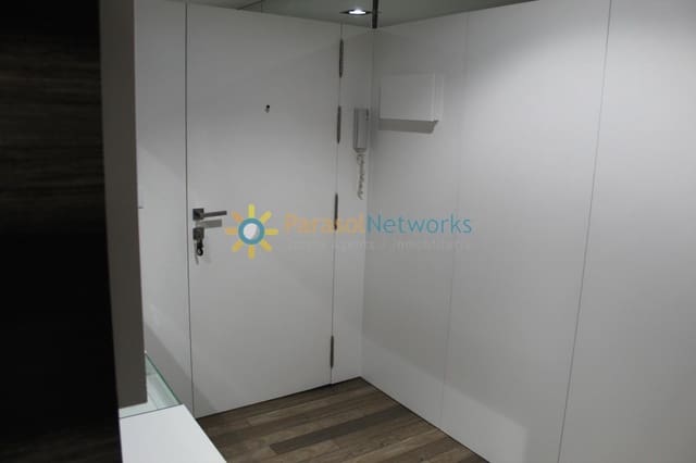 2 makuuhuone Asunto vuokrattavana paikassa Oliva - 750 € (Ref: 8727997)