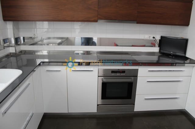 2 makuuhuone Asunto vuokrattavana paikassa Oliva - 750 € (Ref: 8727997)