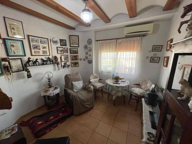 7 bedroom Villa for sale in Castelló de Rugat with garage - € 299,000 (Ref: 8760196)