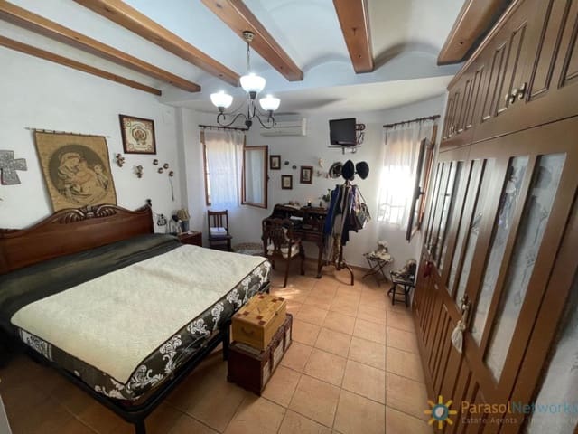 7 bedroom Villa for sale in Castelló de Rugat with garage - € 299,000 (Ref: 8760196)