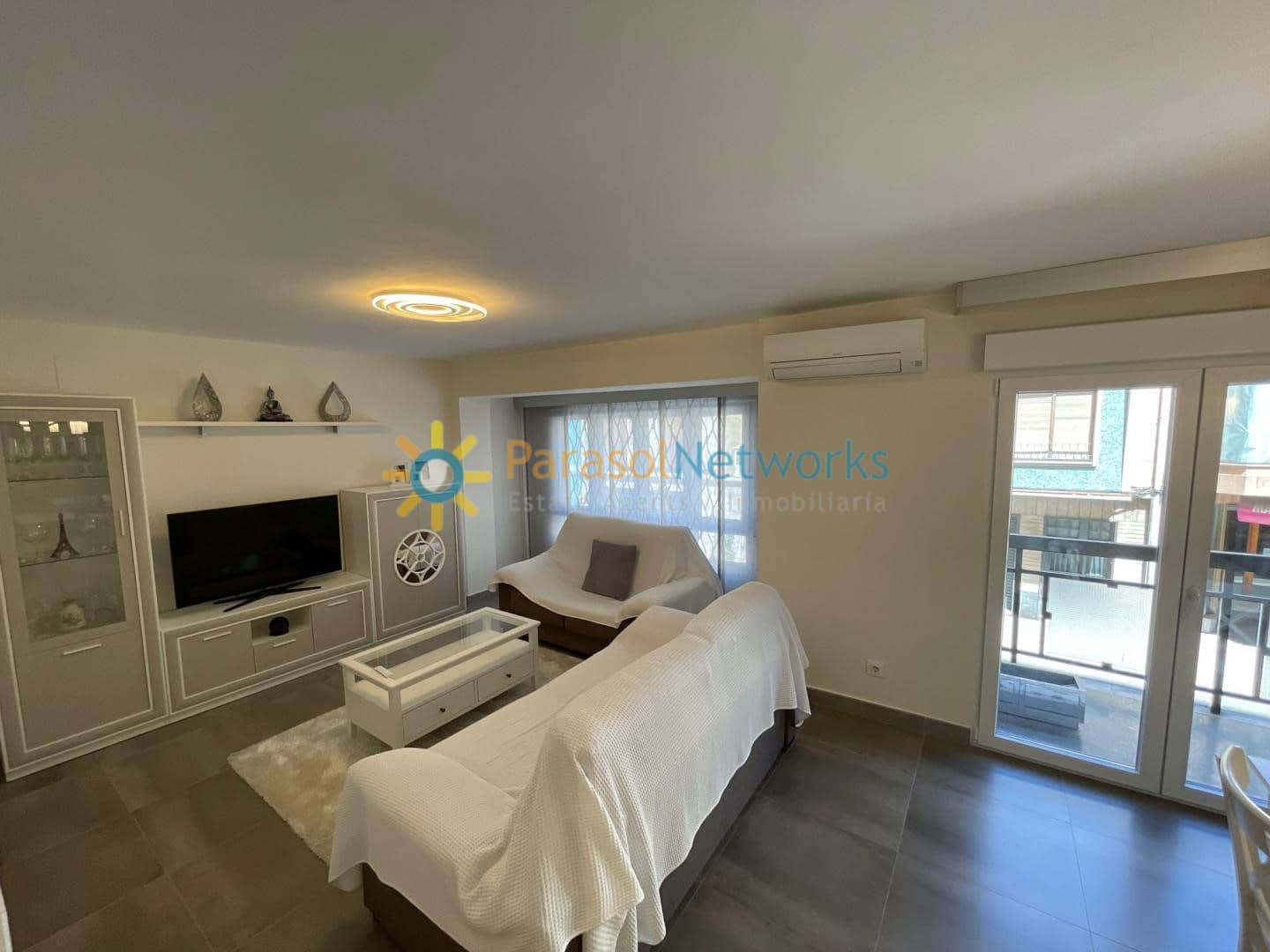 Apartamento de 4 habitaciones en Oliva en alquiler - 700 € (Ref: 8971071)