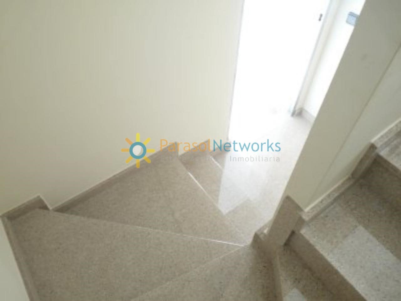 4 bedroom Villa for rent in Barx with pool garage - € 950 (Ref: 9019108)