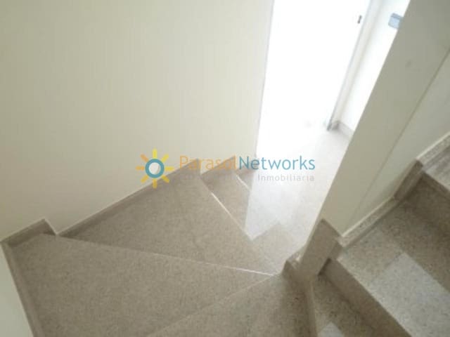 4 bedroom Villa for rent in Barx with pool garage - € 950 (Ref: 9019108)