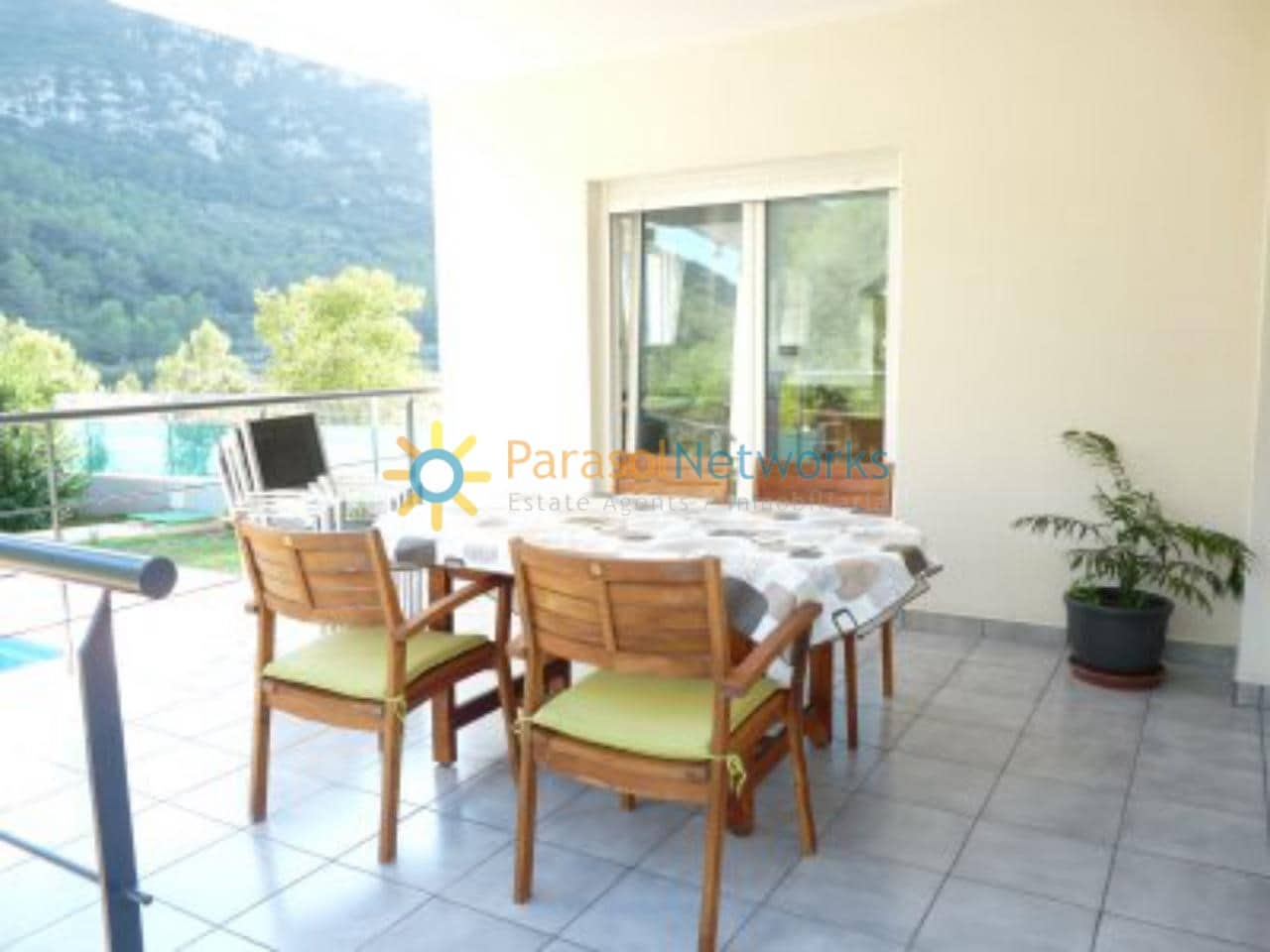 4 bedroom Villa for rent in Barx with pool garage - € 950 (Ref: 9019108)