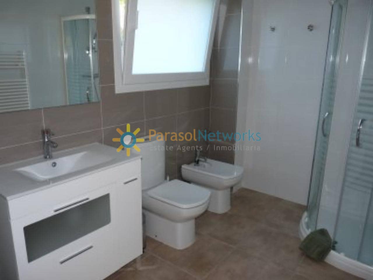 4 bedroom Villa for rent in Barx with pool garage - € 950 (Ref: 9019108)