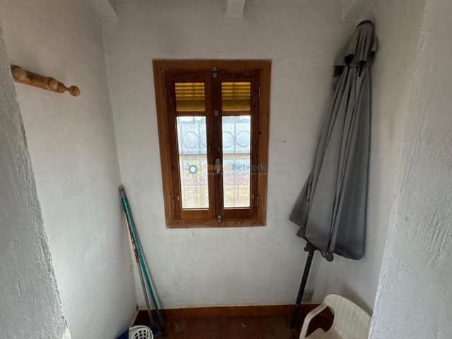 3 soverom Finca/Herregård til salgs i Villanueva de Castellon med garasje - € 99 000 (Ref: 9058433)