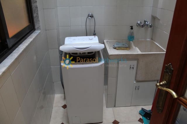 3 bedroom Apartment for rent in Oliva Pueblo, Oliva - € 700 (Ref: 9074598)