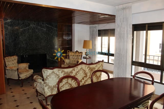 3 bedroom Apartment for rent in Oliva Pueblo, Oliva - € 700 (Ref: 9074598)