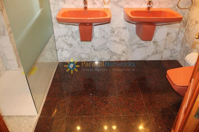 3 bedroom Apartment for rent in Oliva Pueblo, Oliva - € 700 (Ref: 9074598)