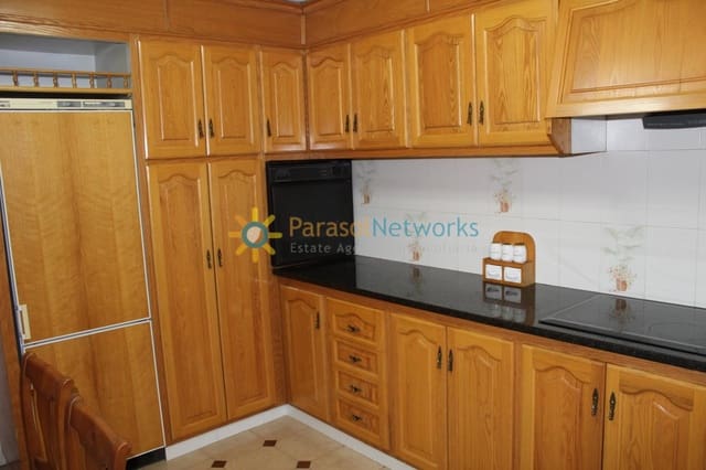 3 bedroom Apartment for rent in Oliva Pueblo, Oliva - € 700 (Ref: 9074598)