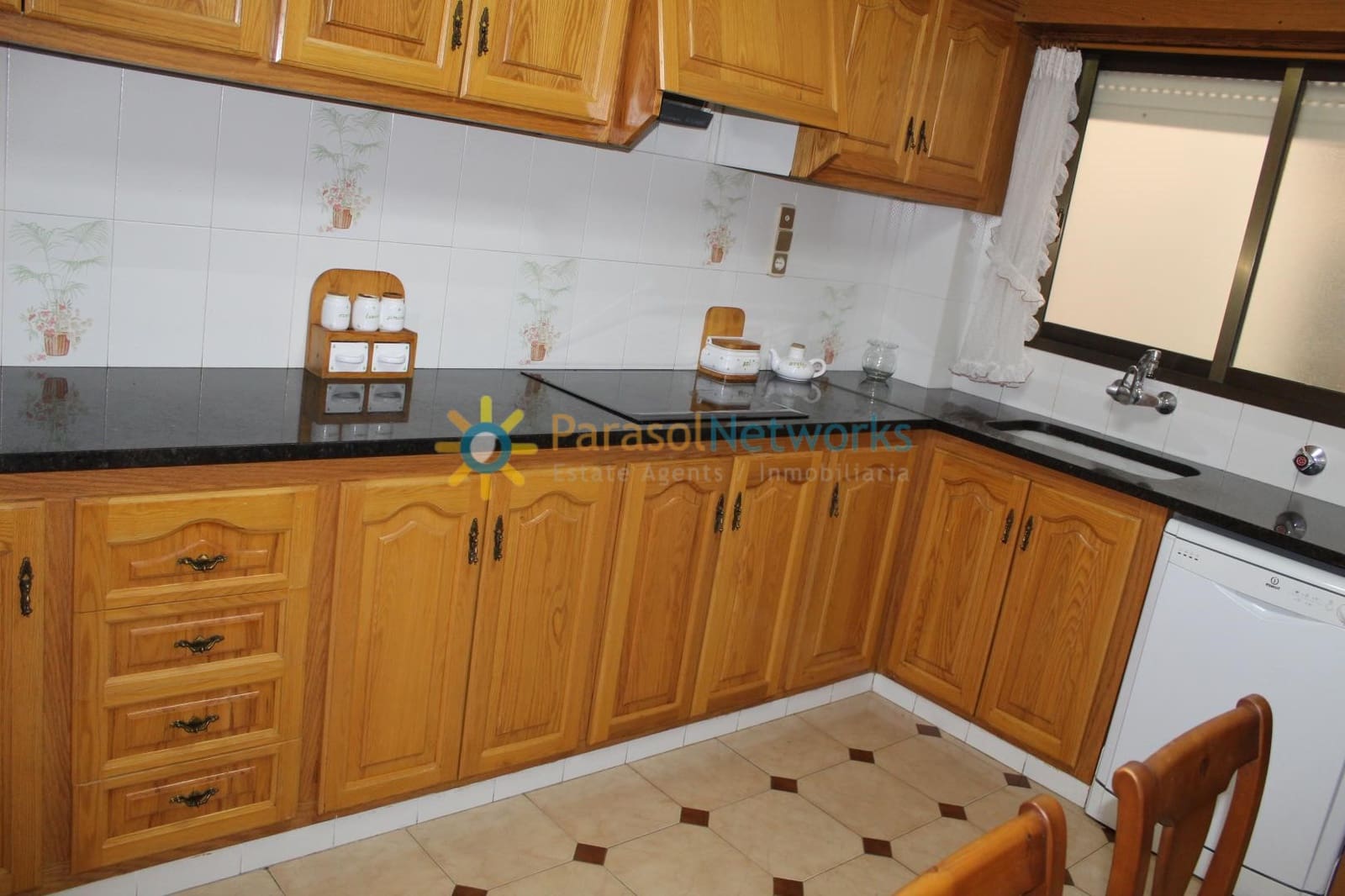 3 soverom Leilighet til leie i Oliva - € 700 (Ref: 9074598)